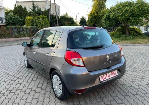 Renault Clio cena 12900 przebieg: 190000, rok produkcji 2009 z Nowy Targ małe 172